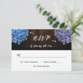 Cartes RSVP de mariage rustique violet et bleu flo (Debout devant)