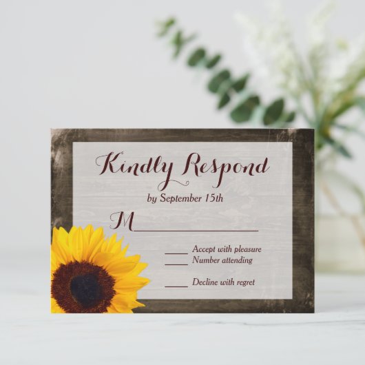 Cartes RSVP Mariage campagnard rustique en bois de (Debout devant)