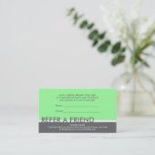 Cartes simples vert clair gris pour inviter un ami (Debout devant)