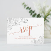 Cartons Réponse Argent et corail sur blanc Élégant Mariage Script (Debout devant)