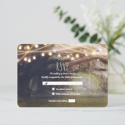 Cartons Réponse Bois rustique Enchanted Lumières Forêt Mariage RSV (Debout devant)