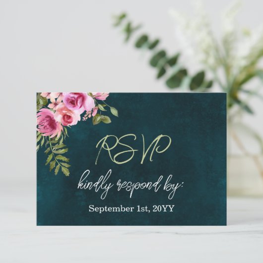 Cartons Réponse Classic Emerald Vert Floral Dark Moody Mariage (Debout devant)