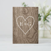Cartons Réponse Coeur avec initiales grain de bois mariage rustiqu (Debout devant)