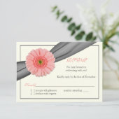 Cartons Réponse Coral pâle Gerbera Gris Ribbon Mariage (Debout devant)