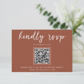 Cartons Réponse Élégant Burnt Orange Script QR Code Boho Mariage (Debout devant)