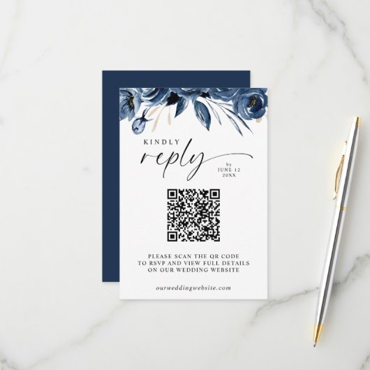 Cartons Réponse Élégant Code QR Fleurs Bleu Marine Écriture Mariag (Devant/Arrière en situation)