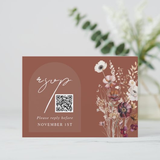 Cartons Réponse Élégant Mariage d'arc de code QR Floral Terracotta (Debout devant)