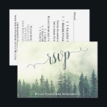 Cartons Réponse Foggy Pines Rustic Green Forest Mariage extérieur<br><div class="desc">Ces belles cartes RSVP vous permettront de répondre facilement à vos faire-part de mariage. Elles présentent un design rustique et élégant, avec des calligraphies de scénario sur une scène sauvage de pins de montagne verdoyants noyés dans la brume ou le brouillard. Le verso de la carte est un formulaire à...</div>