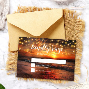 Cartons Réponse Mariage Élégant sur la Plage au Coucher du Soleil