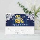 Cartons Réponse Mariage en bois de l'arrosage bleu de la marine (Debout devant)