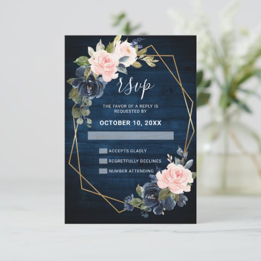 Cartons Réponse Mariage géométrique en bois rustique bleu marine r (Debout devant)