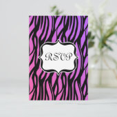 Cartons Réponse Monogramme à rayures de zèbre rose et violet chaud (Debout devant)