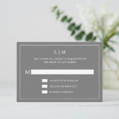 Cartons Réponse Monogramme gris foncé simple Mariage élégant (Debout devant)