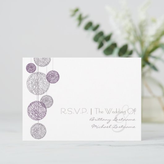 Cartons Réponse Purple Twine Globes Mariage R.S.V.P. (Debout devant)