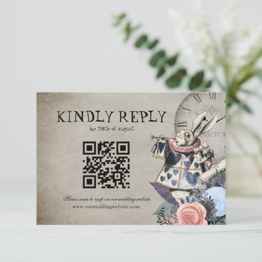 Cartons Réponse QR Code Dusty Blue Alice en Wonderland Mariage (Debout devant)