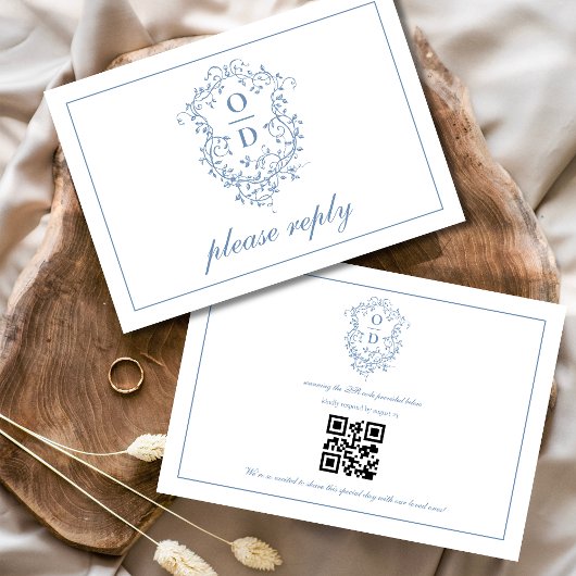 Cartons Réponse QR Code Dusty Blue Crest Monogram Mariage
