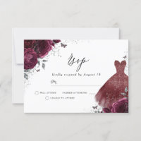 Robe bordeaux et fleurs d'anniversaire de mariage