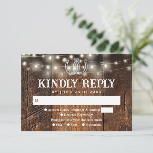 Cartons Réponse Rustic String Lights Horseshoes Western Wedding (Debout devant)