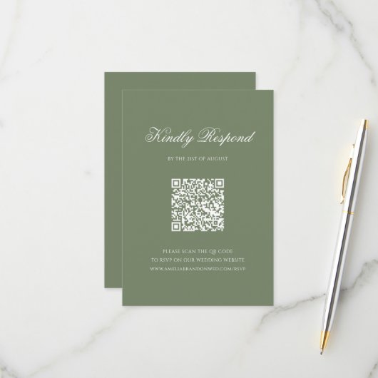 Cartons Réponse Sage Green Leaf Monogram Crest QR Code Mariage (Devant/Arrière en situation)