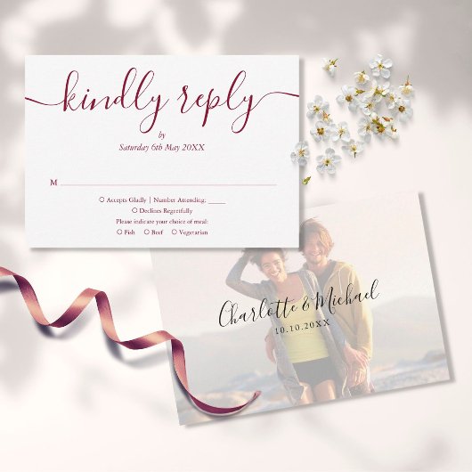 Cartons Réponse Simple Élégant Script Photo Mariage Burgundy