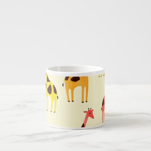 Cartoon Giraffe: Kleurrijk Patroon. Espresso Kop