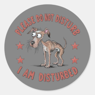 Cartoon illustratie met een slordige hond ronde sticker