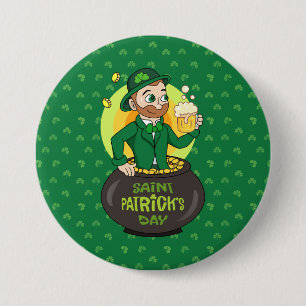 Cartoon kabouter in een gouden pot met een pint ronde button 7,6 cm