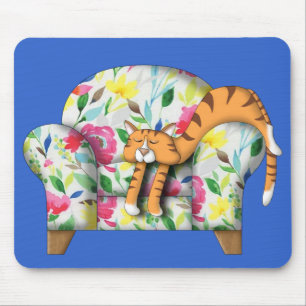 Cartoon Kat in slaap op een floragestoel Muismat