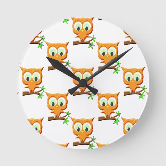 Cartoon Little Owl on Branch Pattern Ronde Klok (Voorkant)