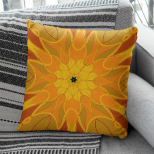 Cartoon Mandala Bloem Oranje Geel en Rood Kussen