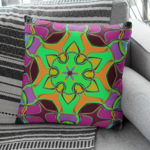 Cartoon Mandala Flower Green Oranje en Paars Kussen