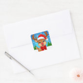 Cartoon rendier met kerstmuts vierkante sticker (Envelop)