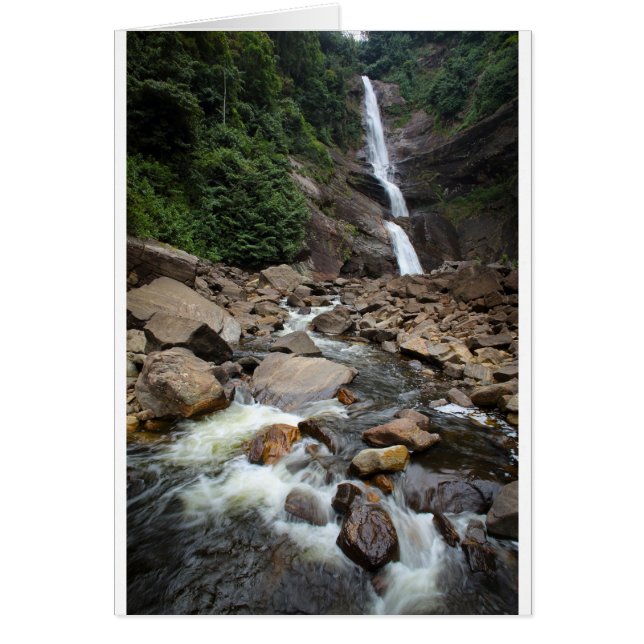 Cascade naturelle et rivière (Devant)
