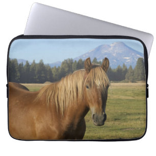 Cascade Range Kastanjebruine Paard Laptop Sleeve