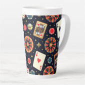 Casino pattern theme on black latte mok (Rechterhoek)