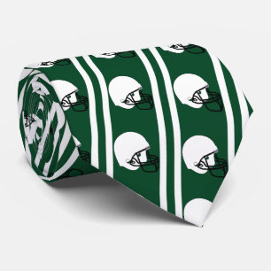 Casque de football blanc sur cravate verte