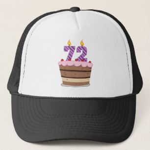 Casquette 72 ans sur le gâteau d'anniversaire