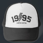 Casquette à damiers Éclairage Bolt Personnalisé Anniversaire<br><div class="desc">Célébrez votre anniversaire en style avec ce chapeau de camionneur d'anniversaire rétro à damiers éclair ! Personnalisez-le avec votre année de naissance pour une touche unique. Ce design d'inspiration vintage fait une déclaration audacieuse et est parfait comme un cadeau d'anniversaire cool. Reposez-vous et brille sur votre journée spéciale !</div>