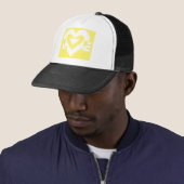 Casquette Aimer Blanc sur Jaune (En situation)