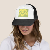 Casquette Aimer Jaune sur Sage Green (En situation)