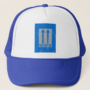 Casquette amusant signe "This way up"