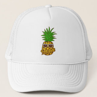 Casquette ananas amoureux-ananas portant lunettes de soleil