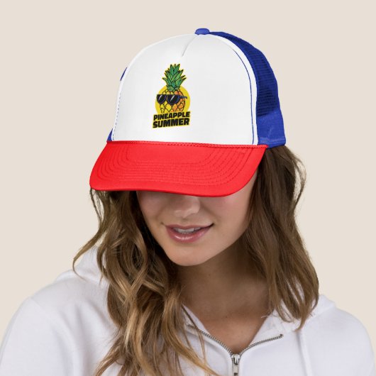 Casquette Ananas soleil : Vibes d'été avec lunettes de solei (En situation)