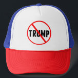 Casquette Anti Trump Simple Red Circle X Politique<br><div class="desc">Trump avec un cercle rouge et un nom rayé. Distribuez des casquettes anti-Donald Trump partout pour que les Américains l'accusent et le condamnent pour trahison. Pour tous les Américains contre Donald Trump,  les Démocrates et les Républicains.</div>
