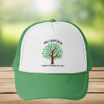 Casquette Arborescence de réunion familiale Coupe vert perso<br><div class="desc">Customisez ces casquettes d'arbre assortis en vert pour votre prochaine réunion de famille. Personnalisez avec le nom de famille au-dessus des feuilles verts avec l'événement et l'année sous le dessin de la nature.</div>