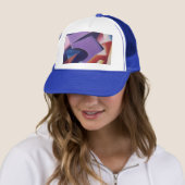 Casquette avec impression suprématiste pour usage  (En situation)