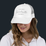 Casquette Bachelorette Bridesmaid Femmes Modèle moderne<br><div class="desc">Femme Mariage Bridesmaid Bachelorette Script Personnalisé Nom du texte Élégant Moderne Minimaliste Modèle Blanc Trucker Chapeau Casquette.</div>
