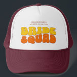 Casquette Bachelorette de plage équipe de mariée Bridesmaid<br><div class="desc">Faites un splash à votre prochaine soirée de bachelorette avec cette magnifique soirée de bachelorette rétro personnalisées. Que vous fêtiez un voyage à la plage, des vacances pour filles ou des vacances entre amis, cette marchandise de fête super sur mesure pour bachelorette est l'ajout parfait à votre escapade inoubliable. Ajoutez...</div>