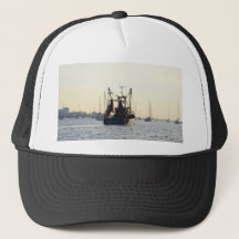 Bateau de pêche Paix et Abondance à l'aube