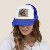 Casquette "Beachside Pals : A Staffy and its Crab Companion" (En situation)